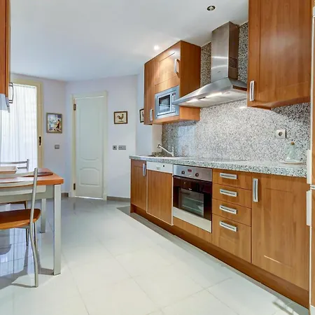 Fuente Aloha Apartment *