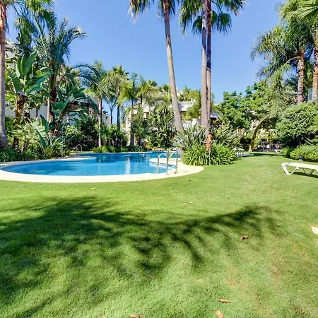 Fuente Aloha Apartment *