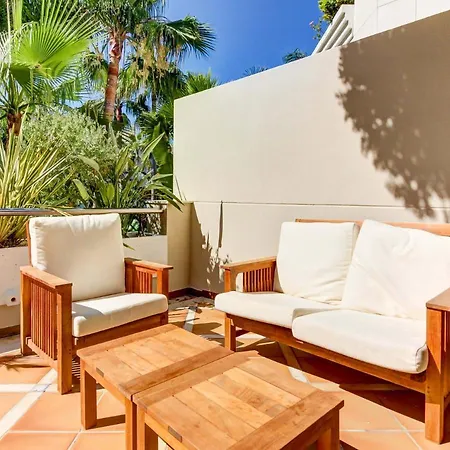 Fuente Aloha Apartment